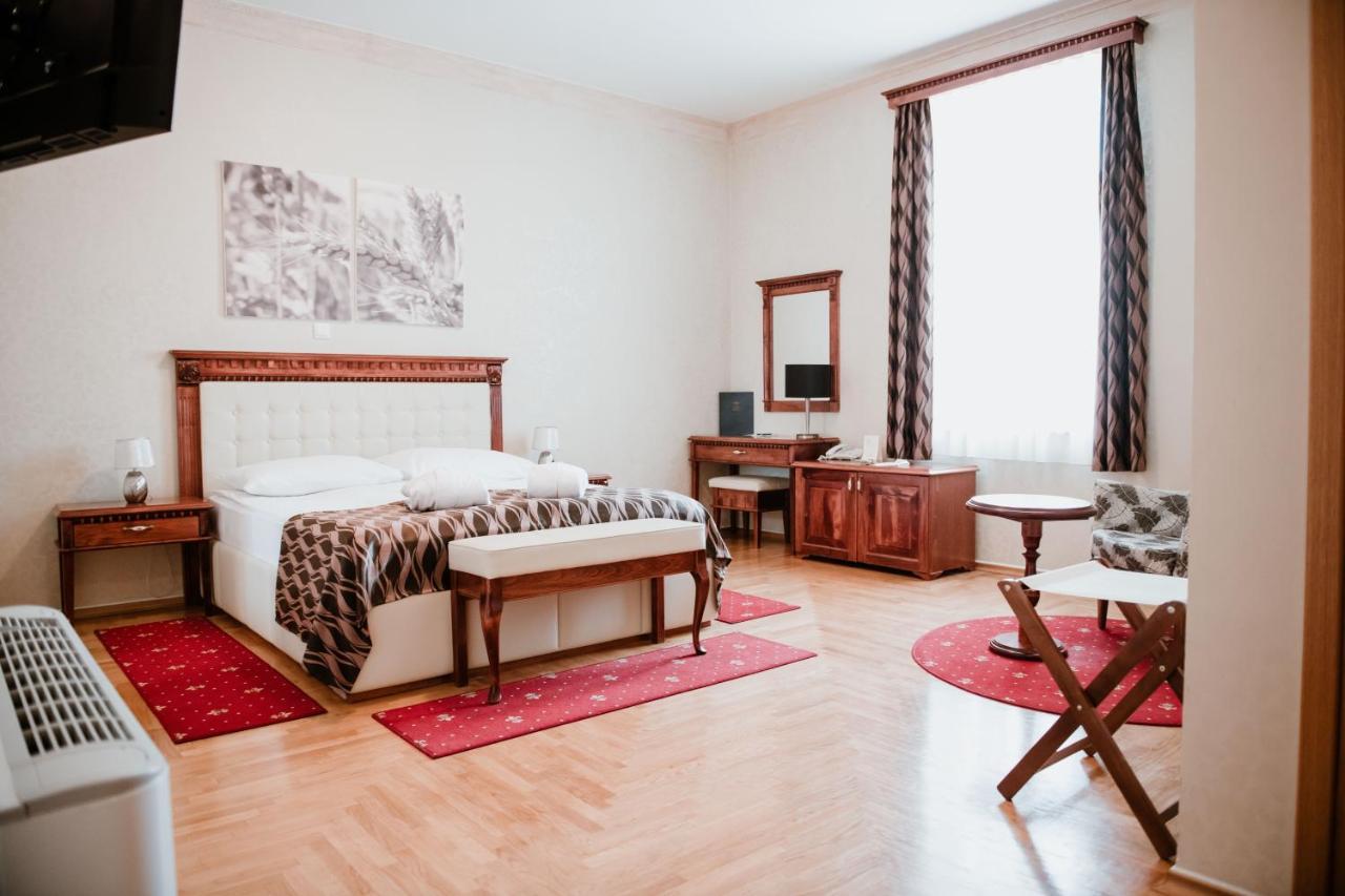 Hotel Kurija Jankovic Lukac Exterior photo